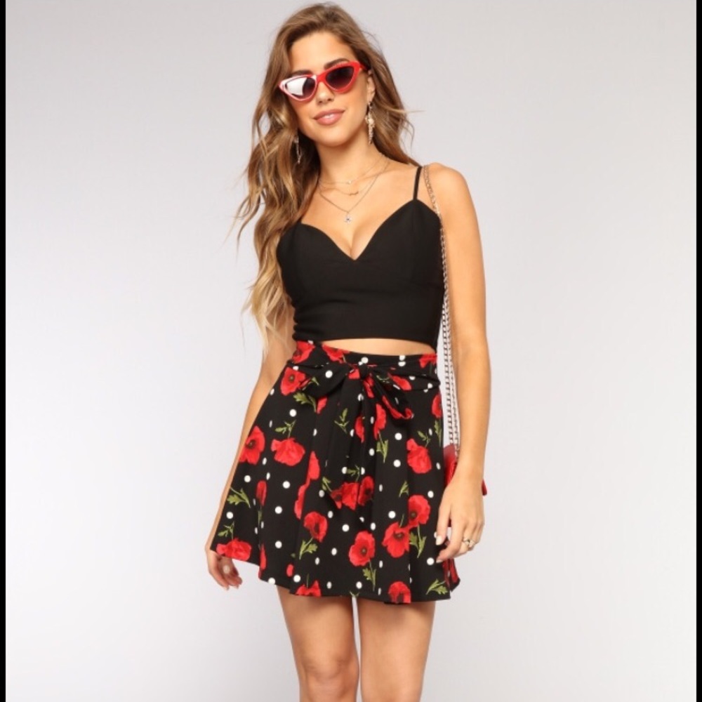 Let Me Circle Back Skirt — Black Floral